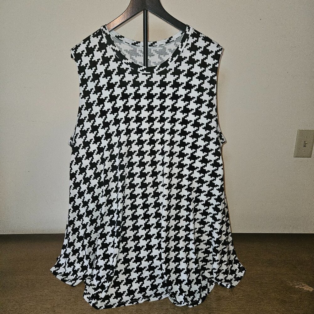 Lane Bryant Plus Size Sleeveless Black White Print Tunic 26/28